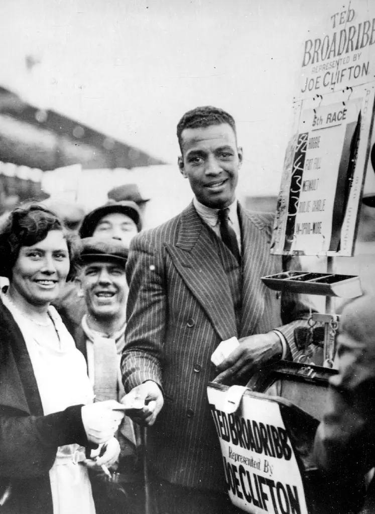 Len Johnson greets supporters, from the Working Class Movement Library archive